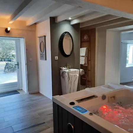 Charme Au Fil De L'eau *