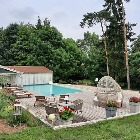 Charme Au Fil De L'eau Hotel *