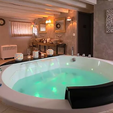 Charme Au Fil De L'eau Отель