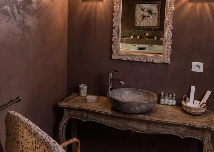 Hotel Charme Au Fil De L'eau *