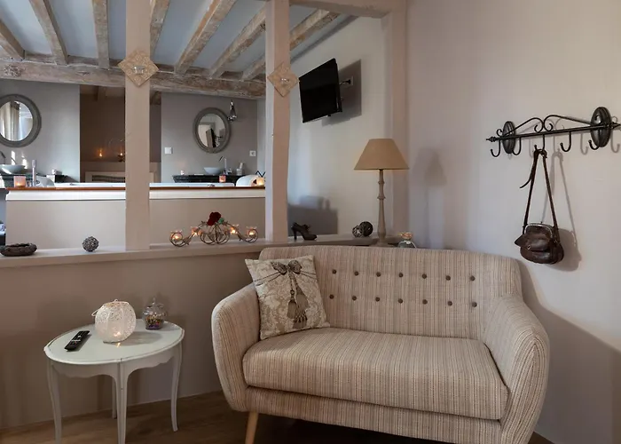 Charme Au Fil De L'eau *