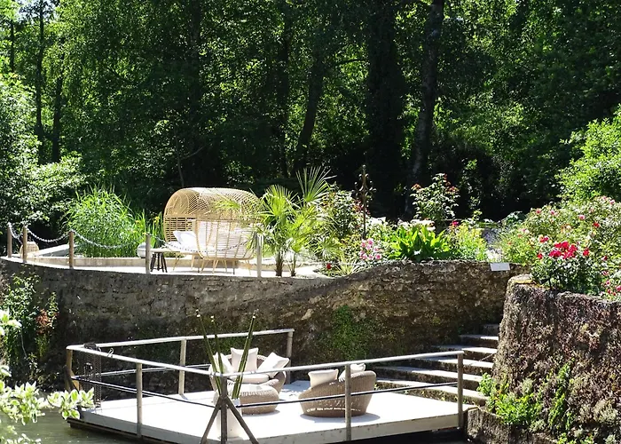 Charme Au Fil De L'eau Hotel