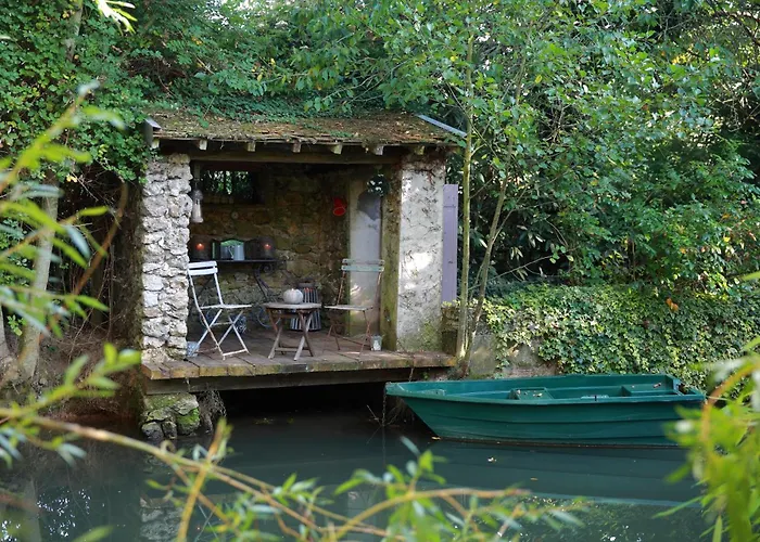 Charme Au Fil De L'eau Hotel Vendieres